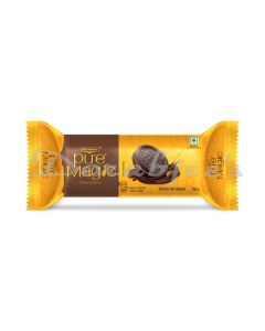 BRITANNIA PURE MAGIC CHOCOLATE CREME BISCUITS 104G